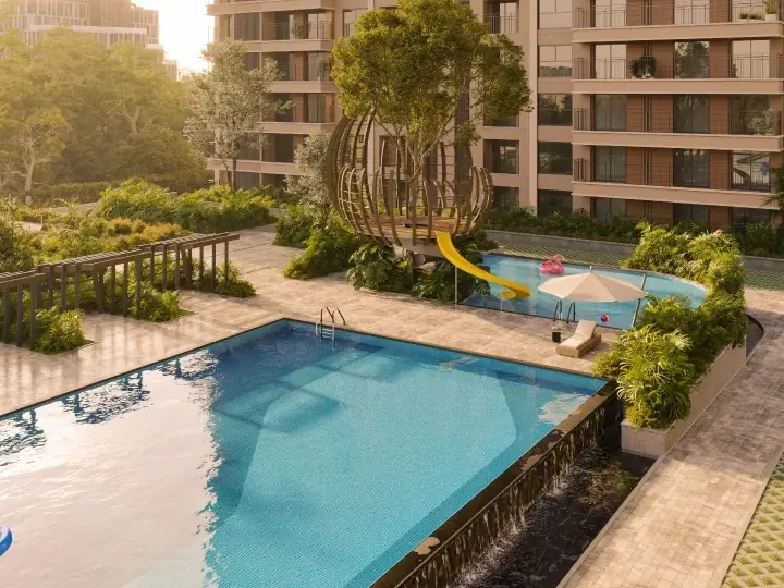 Swimming pool